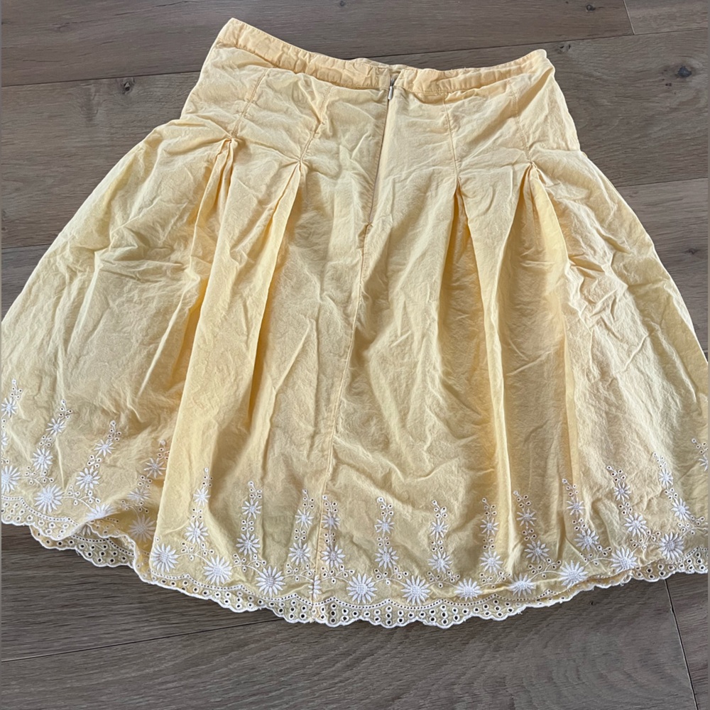 100% Cotton Yellow Floral Pleated Skirt - Picture 3 of 8